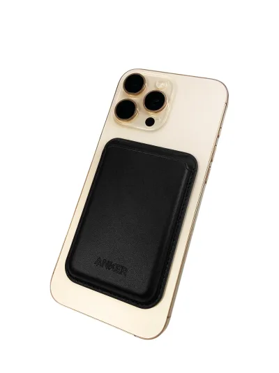 Magnetic Wallet (Begrænset antal; så længe lager haves.)
