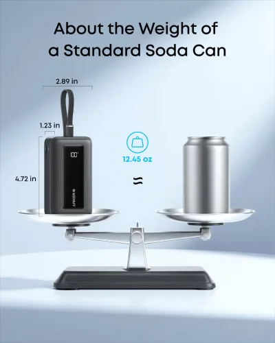 Anker Zolo 行動電源（10K，30W）配備 5.4 吋（13.7 厘米）內置 USB-C 充電線。